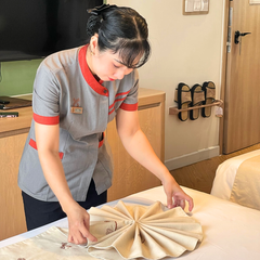 Những Trái Tim Thầm Lặng Vẽ Nên Niềm Vui Cho Mỗi Hành Trình