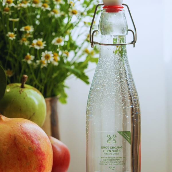 Khám Phá Hương Vị Thanh Khiết Trong Những Chai Nước Khoáng Thiên Nhiên Tại Me Saigon Boutique